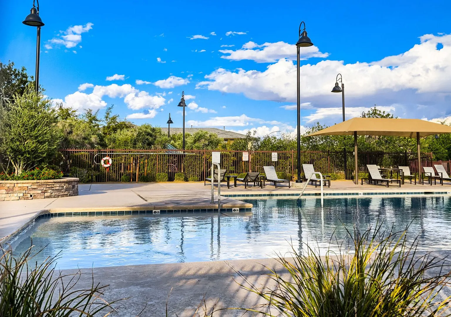 Inspirada Home With Community Amenities — Photo 2