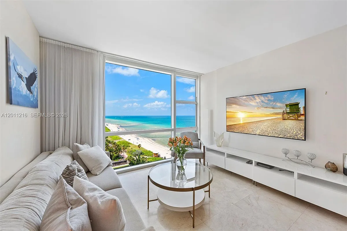 Building Photo - 6801 Collins Ave #1215