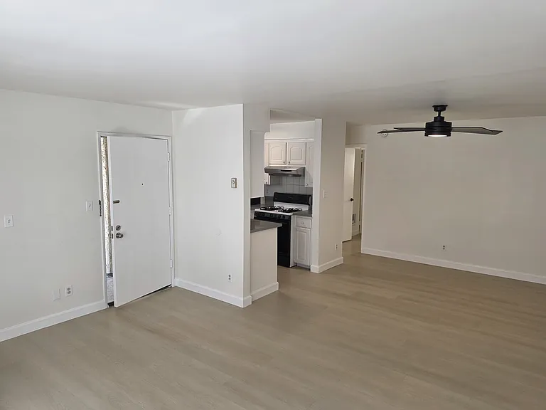 Cozy newly renovated 1 bedroom apartment