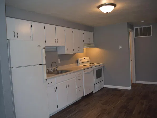 112 Wood Ct APT 1, East Peoria, IL 61611