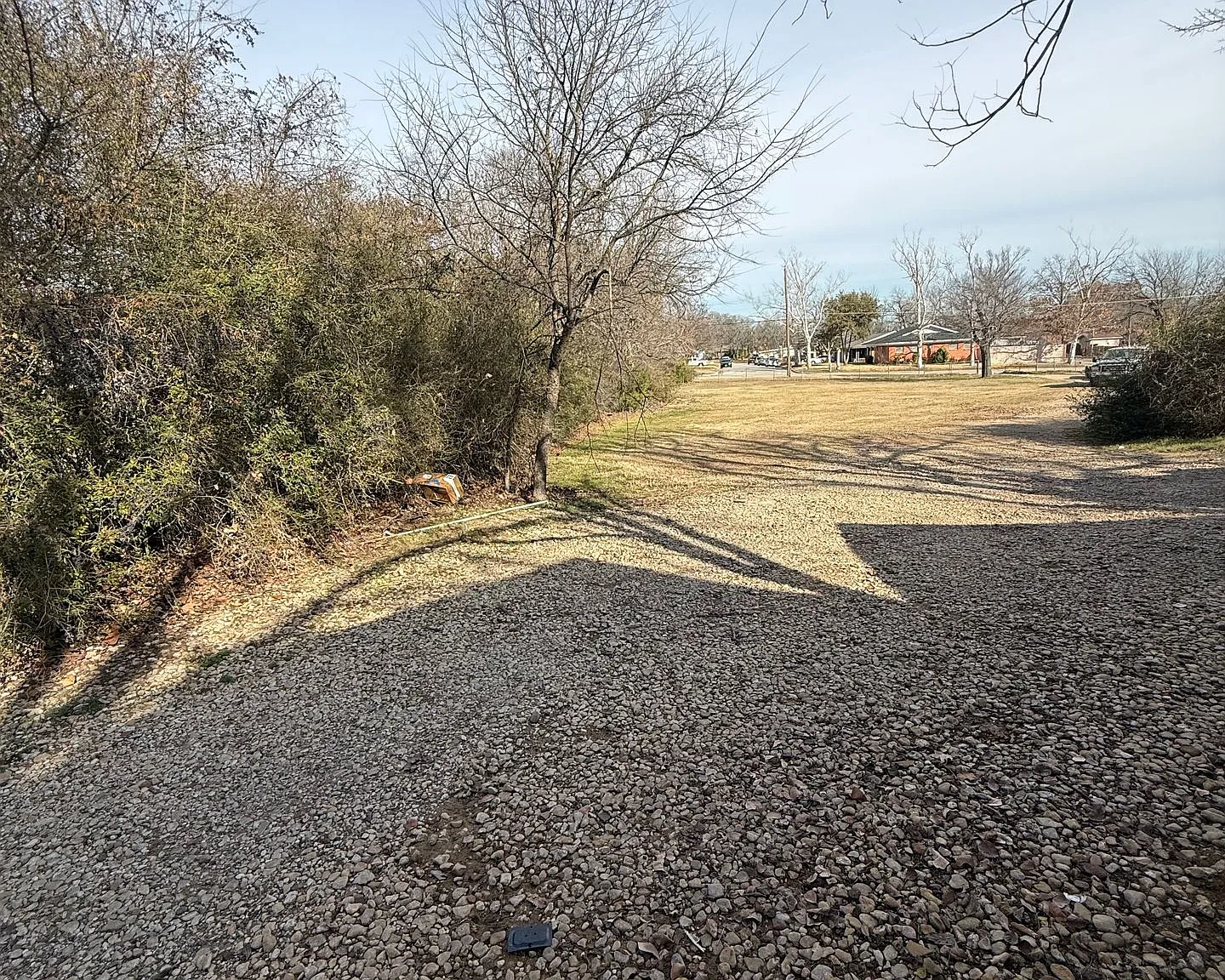 Full Brick 1 Bed 1 Bath — Photo 3