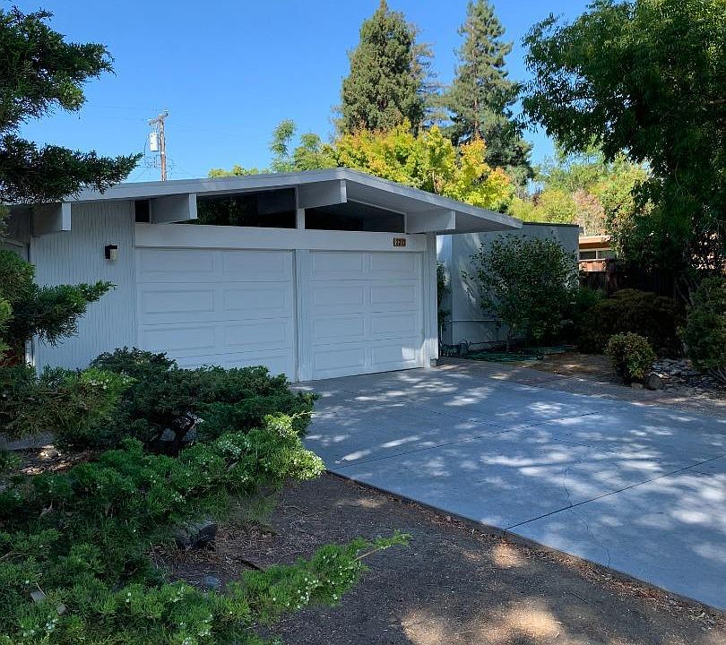 1st image of 3382 Kenneth Dr