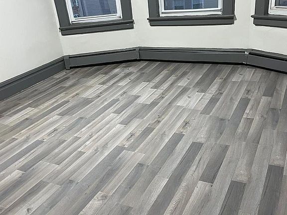 4th image of 29 Boyd St #3