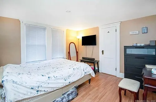 40 E Thorme St #3 Photo 1 40 E Thorme St #3 Photo 1