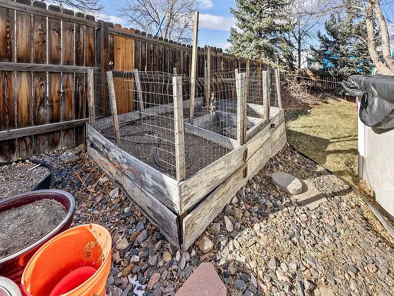 387 Oak Ln — Photo 21
