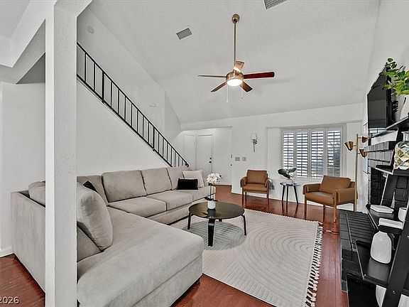 2nd image of 816 Schooner Dr