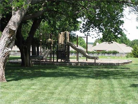 4th image of 17322 Clove Hill Pl