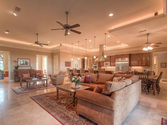4th image of 3718 Aviemore Dr