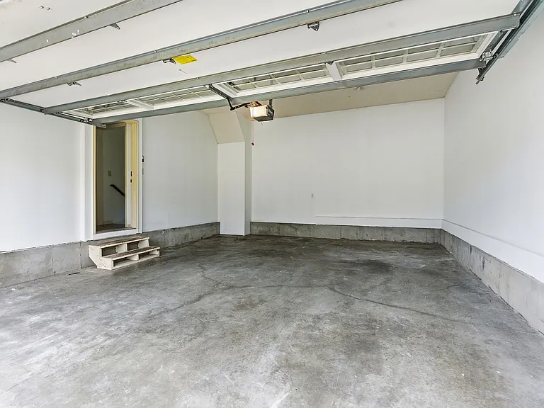 20521 W 71st Ter — Photo 10