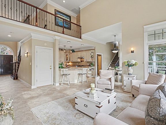 5th image of 237 Halberton Dr