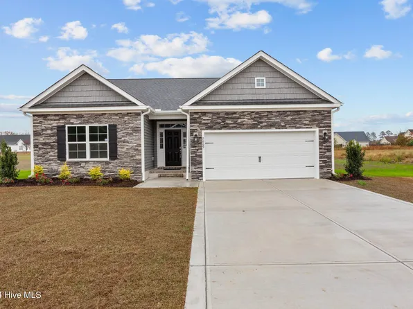 2869 Tucker Hill Drive, Grimesland, NC 27837