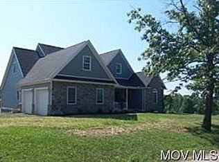 2051 Homewood Rd, Parkersburg, WV 26101