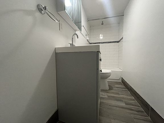 3rd image of 645 Bergen Ave #25E