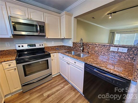 4th image of 3667 Melrose Cottage Dr