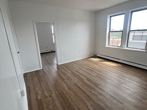 2nd image of 28 Elmwood Ave APT 15