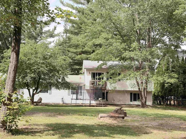 127 E Shadow Lake Rd, Prudenville, MI 48651