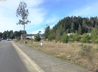 1050 Cedar Loop #105, Lakeside, OR 97449