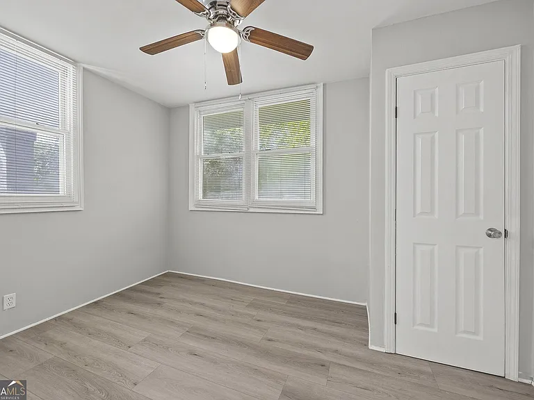 212 Cordele Ave — Photo 8