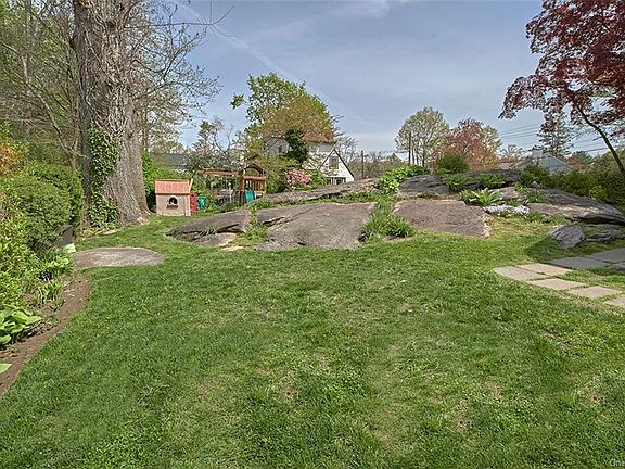 5th image of 181 Murray Ave