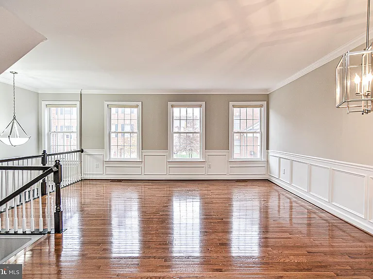 4654 Hummingbird Ln — Photo 4