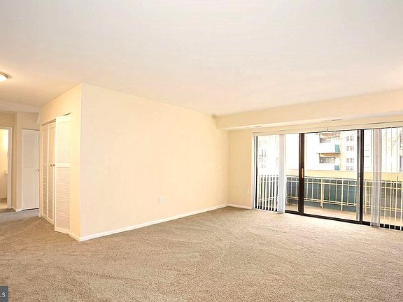 2nd image of 6139 Leesburg Pike APT 403