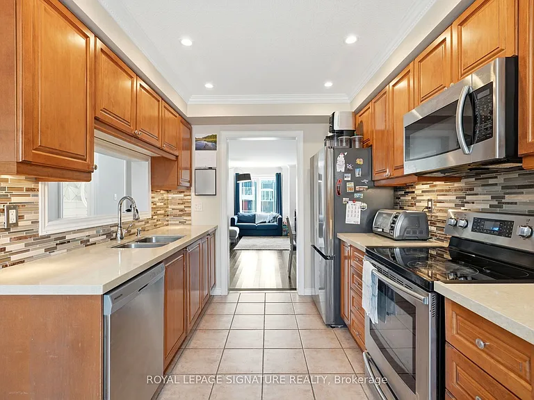 36 Moorefield Dr — Photo 9