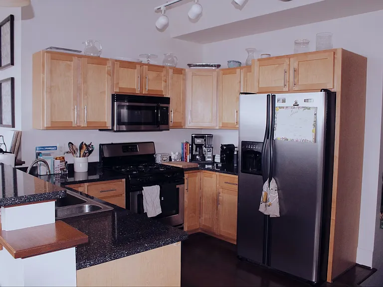 210 Ellicott St #4 — Photo 5