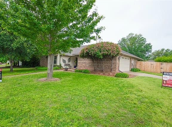 2nd image of 1 Llano Dr