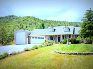 8427 Old Stage Rd, Central Pt, OR 97502