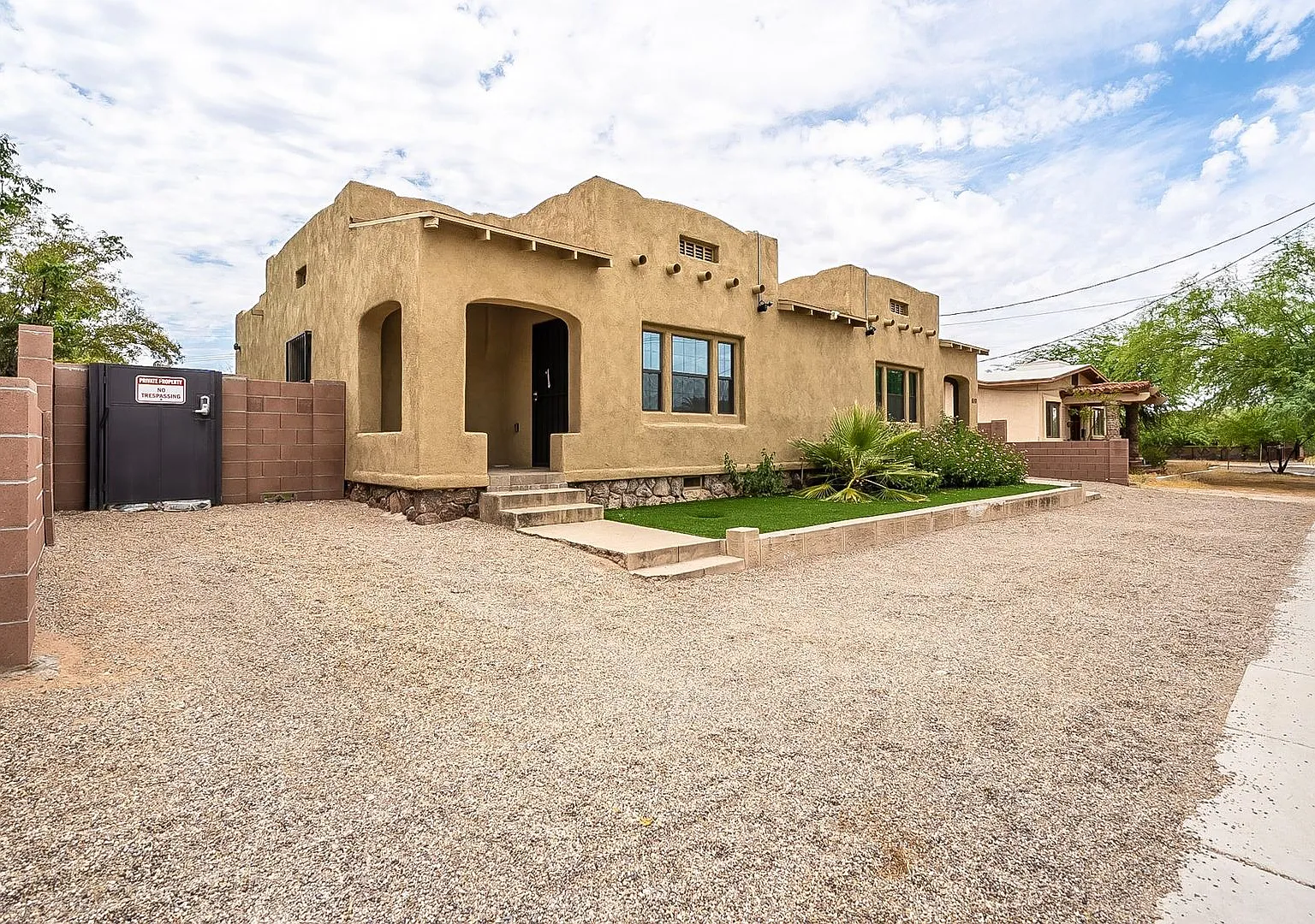610 E. Helen St. — Photo 4