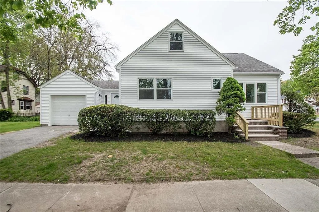 205 Long Acre Rd photo 1