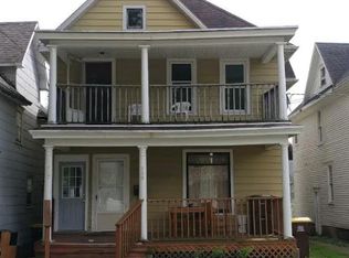 707-709 W Pleasant St, Freeport, IL 61032