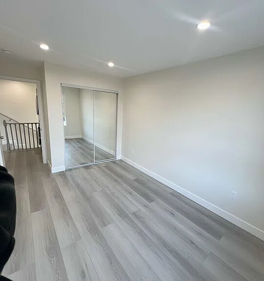 8550 Gloria Ave — Photo 7