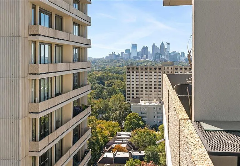 2575 Peachtree Rd NE #22A — Photo 32