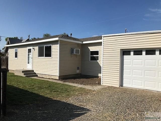 2nd image of 2339 Stillwater Dr