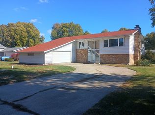 885 N Western Hills Dr, Kankakee, IL 60901