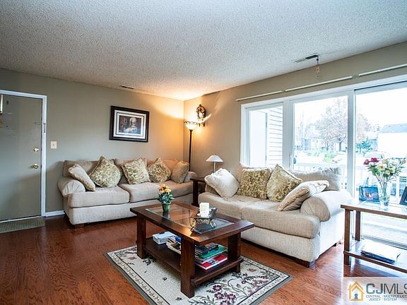 4th image of 7901 Tamarron Dr
