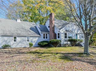 19 Leonard Pl, Trumbull, CT 06611