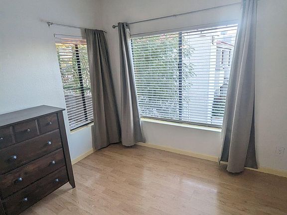 4th image of 11666 N 28th Dr Unit 267