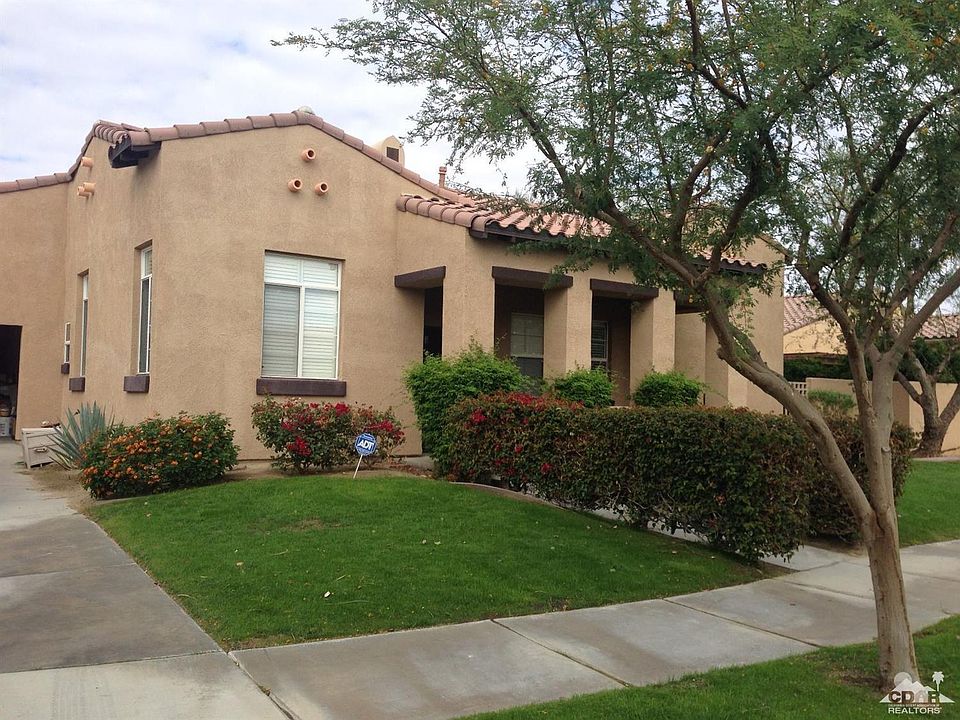 1st image of 79760 Desert Willow St