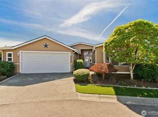 21833 SE 272nd Pl #123, Maple Valley, WA 98038