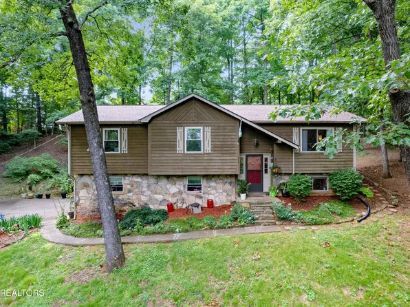 1922 Stonybrook Rd, Louisville, TN 37777