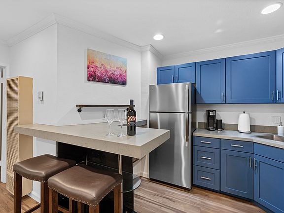 5th image of 3764 Bayside Ln Unit 2
