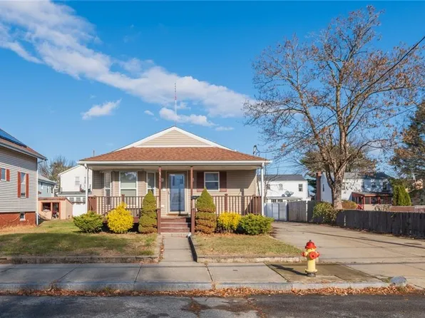 98 Blanding Ave, East Providence, RI 02914