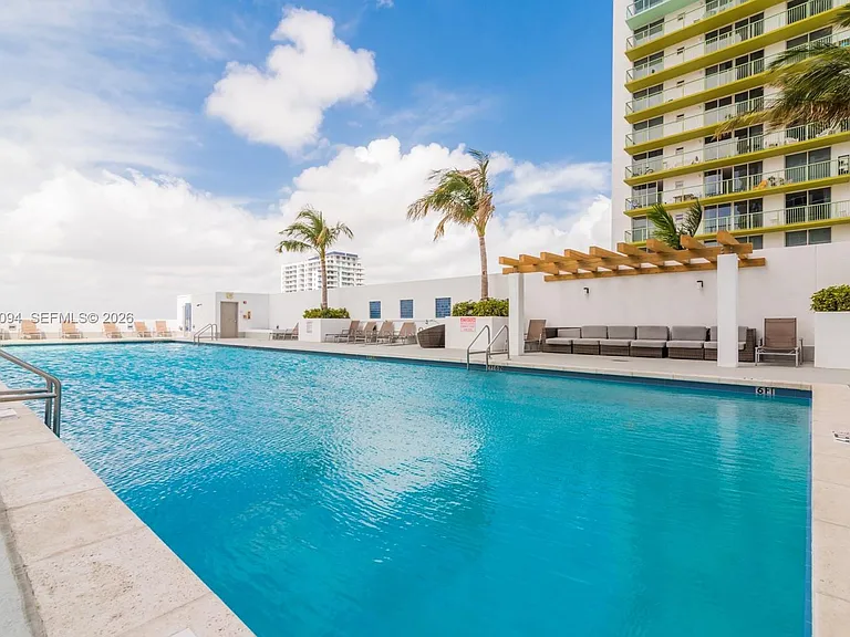 1750 N Bayshore Dr #3111 — Photo 18