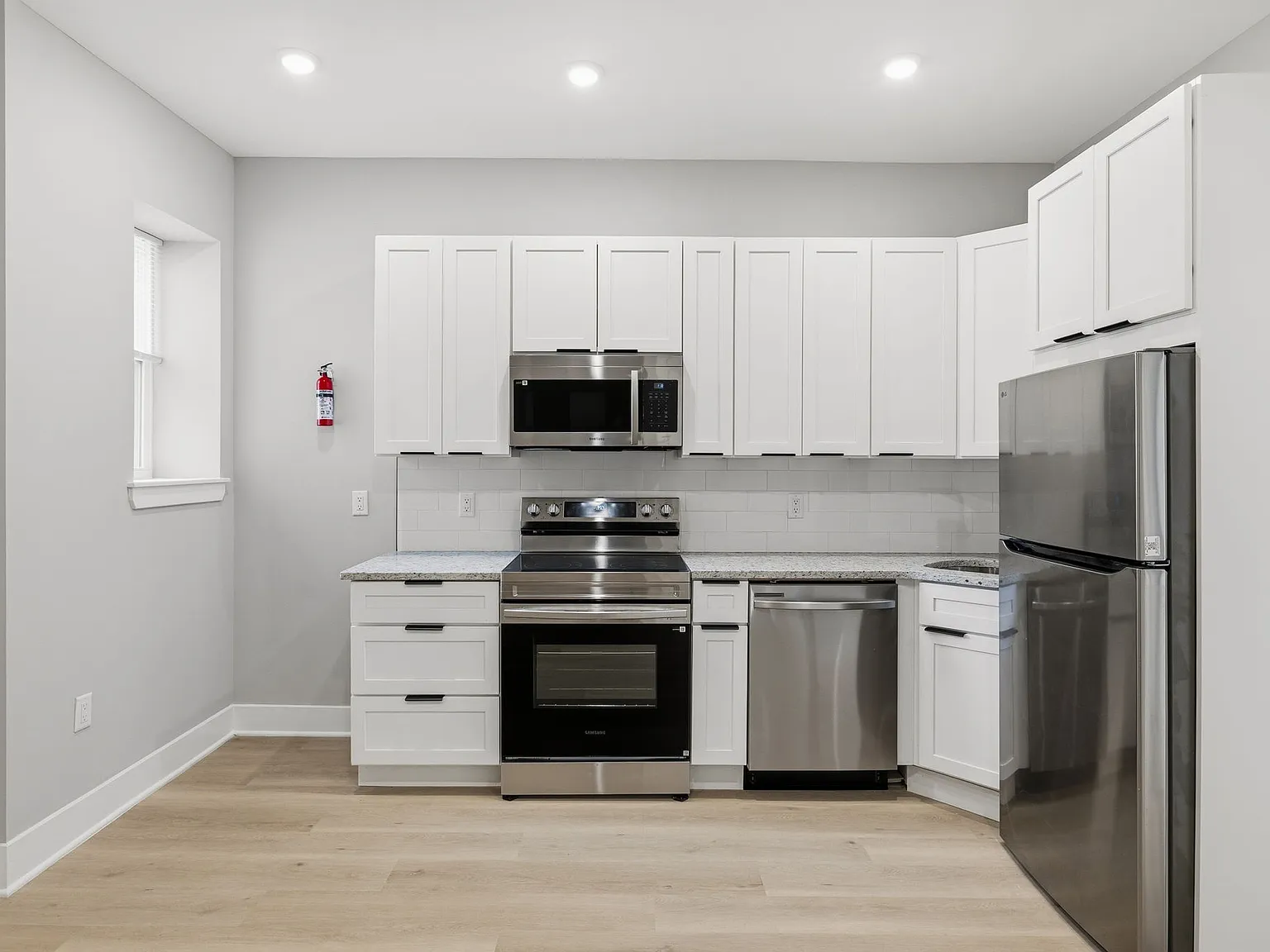 2 bed, 750 sqft, $2,000 — Photo 3