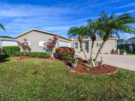 3rd image of 3824 Hydrilla Court