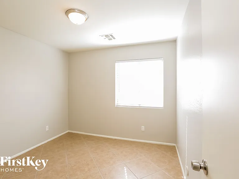 21286 N Duncan Dr — Photo 11