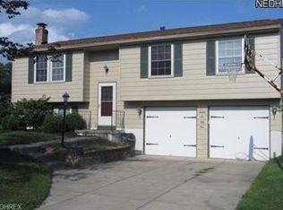 8251 Celianna Dr, Strongsville, OH 44136
