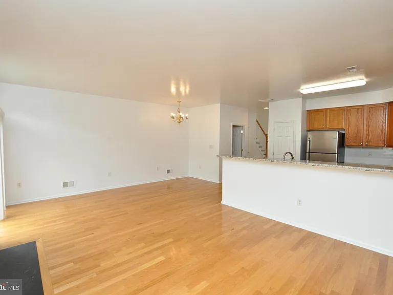 328 Helen Dr — Photo 14